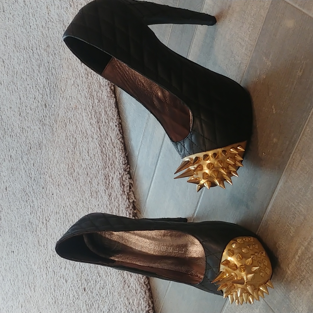 Jeffrey Campbell spike pumps